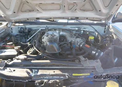 2001 Nissan Frontier Sc-V6 z USA, uszkodzony, nr VIN 1N6MD27YX1C364081